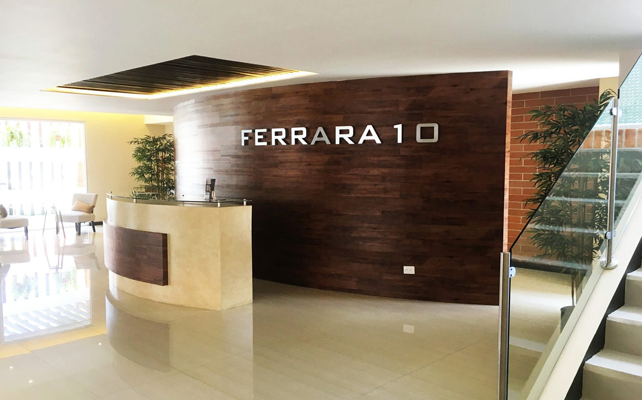 FERRARA 10